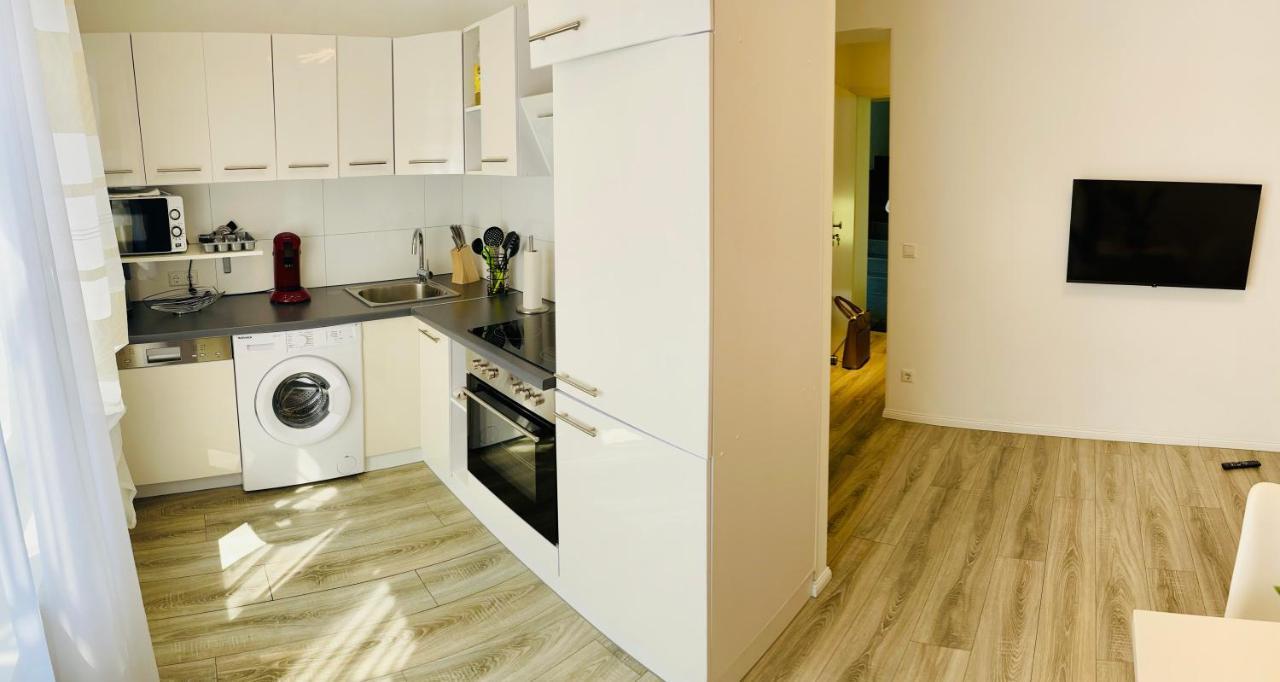 Prime Host Balcony Apartment Karlsruhe Eksteriør bilde